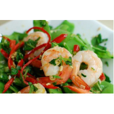 Тайский острый салат с креветками 